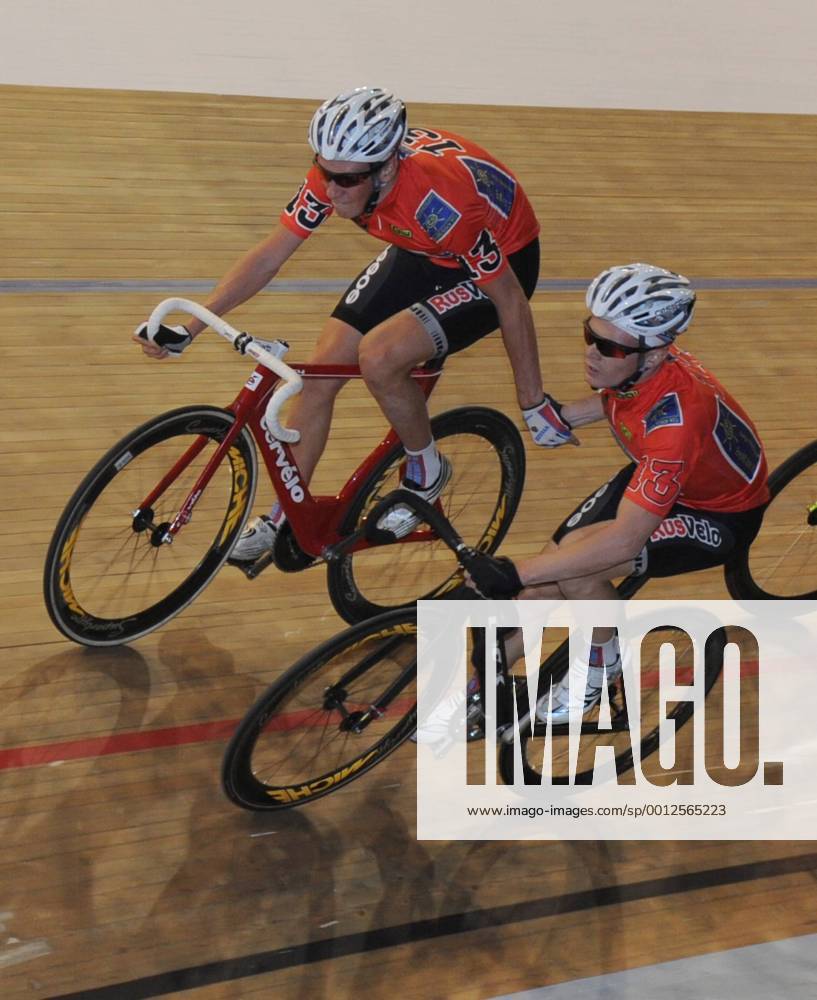 Radsport, 102. Berliner Sechstagerennen 2013, Team 13, v. l. Artur Ershov und Leonid Krasnov (beide Russland), 24.01. 2013,