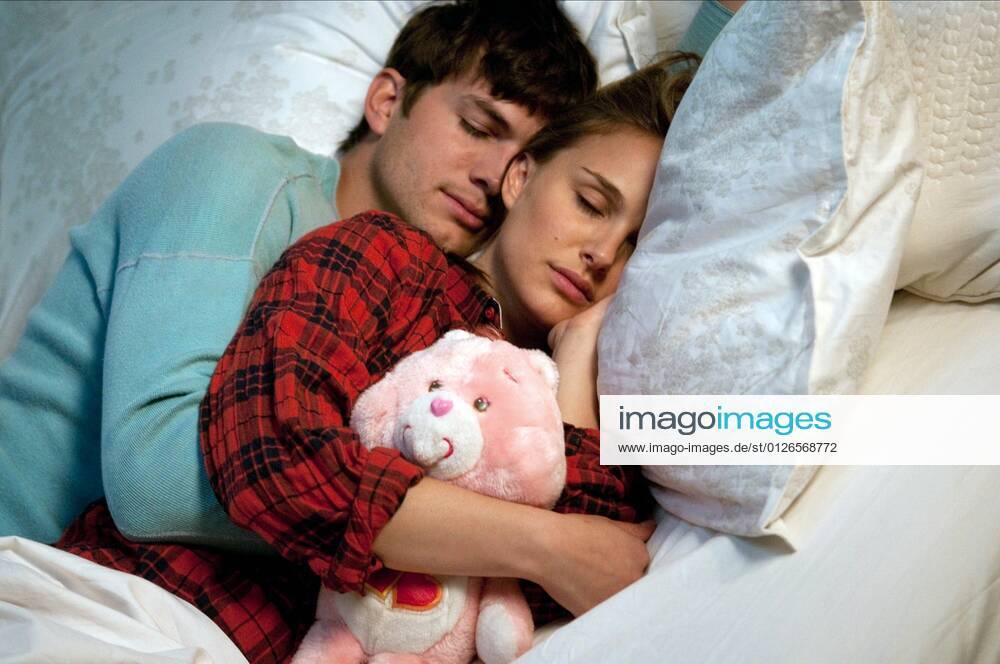 Ashton Kutcher & Natalie Portman Characters: Adam Kurtzman, Emma Franklin Film: No Strings Attached (USA 2011) Director: Ivan Reitman 11 January 2011