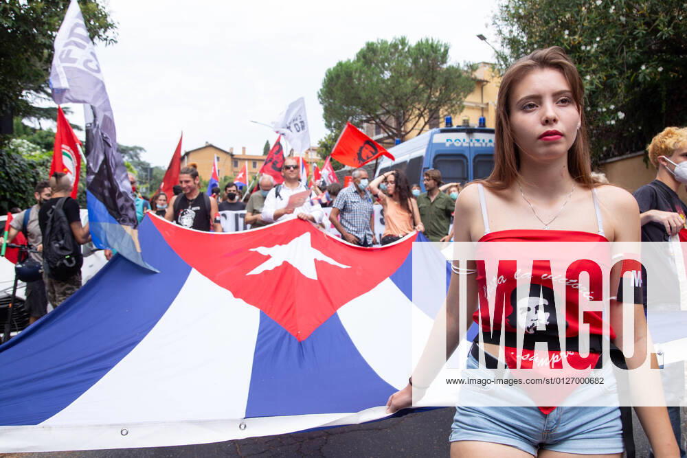 Italy: In defense of the Sovereignty of Cuban State On the occasion of Cuban national holiday, a demonstration took place with a short march to the embassy of state of Cuba in Italy in defense of the Cuban Revolution against attempts to destabilization of Cuban national sovereignty. Rome Italy