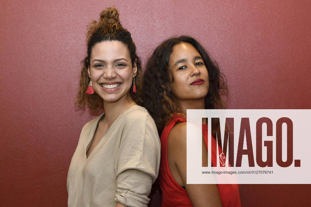 Haley Louise Jones and Sarah Blaßkiewitz at the premiere of the movie Ivie wie Ivie at the Kino am Raschplatz Hannover, 26 07 2021 Foto:xC.xNiehausx xFuturexImage