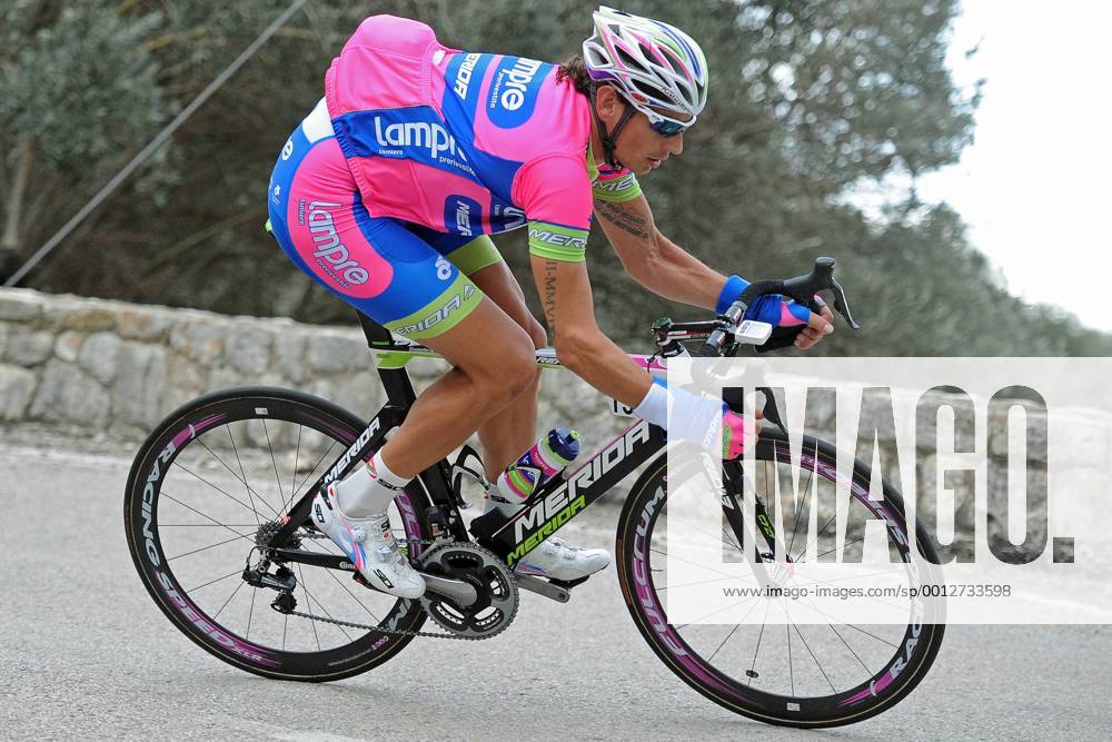 Filippo POZZATO ( ITA Lampre - Merida ) auf der Abfahrt vom Coll de Soller - Aktion - quer - Event: Mallorca Rundfahrt - Mallorca Challenge - Iberostar Challenge Ciclista Mallorca 2013 - Trofeo Alcudia - Playa de Muro Location: Mallorca - Spanien - Europa - Datum: 06.02.2013