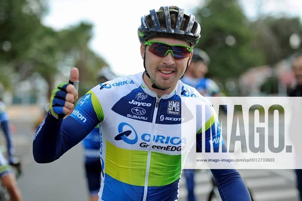 Leigh HOWARD ( AUS Orica - GreenEdge ) gewinnt seinen zweiten Tagesabschnitt bei der Challenge a Mallorca - Jubel - Freude - Emotionen - nach dem Rennen - Daumen nach oben - Aktion - quer - Event: Mallorca Rundfahrt - Mallorca Challenge - Iberostar Challenge Ciclista Mallorca 2013 - Trofeo Alcudia - Playa de Muro Location: Mallorca - Spanien - Europa - Datum: 06.02.2013