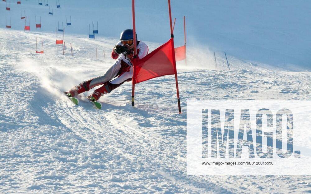 IMAGO Creative: 2022 Aussichten Competitions on mountain ski, 09.08.2012 19:16:43,