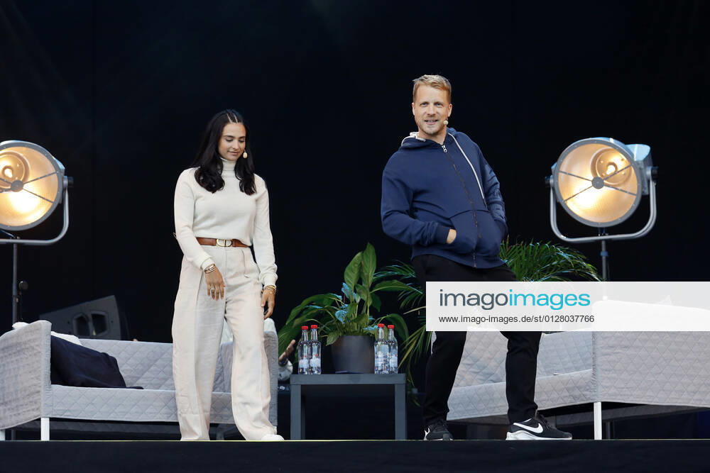 Amira Pocher with husband Oliver Pocher with the program The Pochers here live at the BonnLive Kulturgarten Open Air 2021 in the Rheinaue Bonn, 01 08 2021 Foto:xC.xFuturexImage