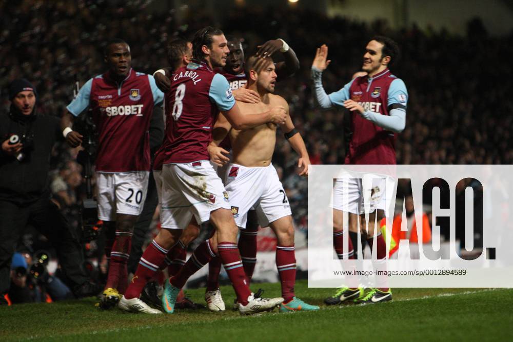 London, England. Joe Cole of West Ham United celebrates his goal during the Premier League game between West Ham United and Tottenham Hotspur from Boleyn Ground, Upton Park xKieranxGalvinx ActionPlus20220017