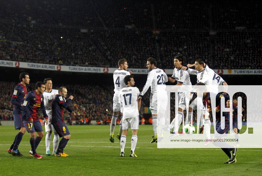 Copa del Rey. FC Barcelona vs Real Madrid. Freistoß von Lionel Messi.