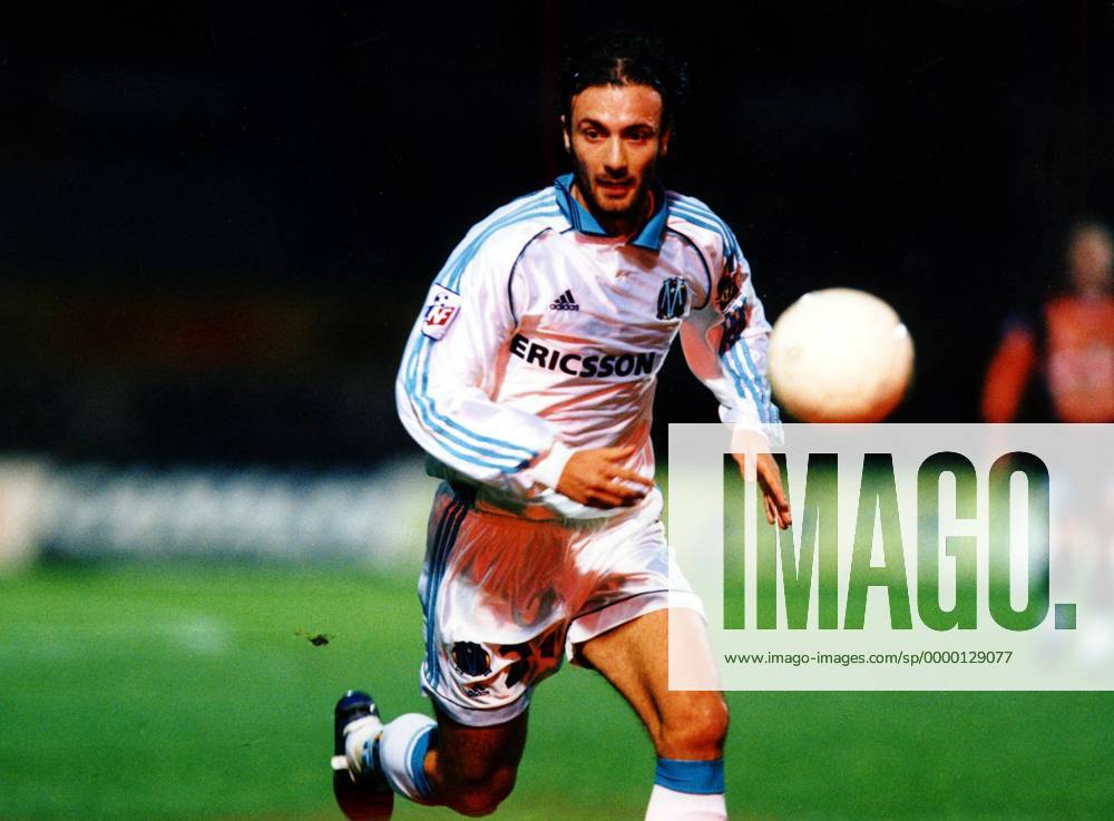Christophe Dugarry (OM) am Ball Fußball Herren Saison 1998 1999, 1. Französische Division, Liga, Meisterschaft, Olympique Marseille Einzelbild Stade Velodrome Marseille Dynamik,
