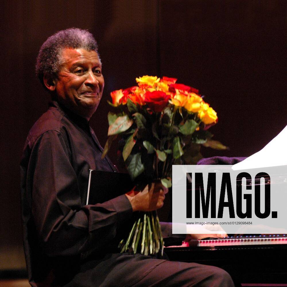 Der südafrikanische Jazz-Pianist Abdullah Ibrahim (früher: Dollar Brand). The jazz pianist Abdullah Ibrahim (aka Dollar Brand) from South Africa. Essen DEU;DE;GERMANY;DEUTSCHLAND;ALLEMAGNE