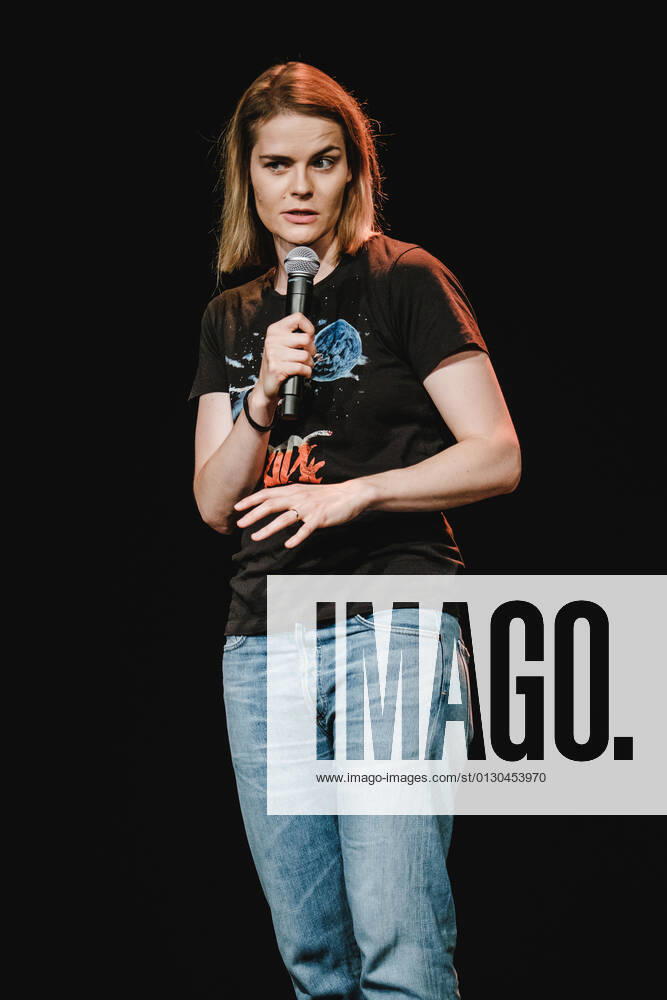 Hazel Brugger Bern, Switzerland. 14th, August 2021. The Swiss-German comedian Hazel Brugger performs a live stand-up comedy show at Bierh?beli in Bern. Bern Switzerland
