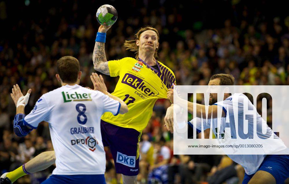 Handball HBL 1 Bundesliga Berlin 20.03.2013 Max Schmeling Halle Füchse Berlin geg TV Grosswallstadt vlnr David GRAUBNER 08 TV Grosswallstadt Börge LUND 17 Füchse Sverre JAKOBSSON 14 TV Grosswallstadt