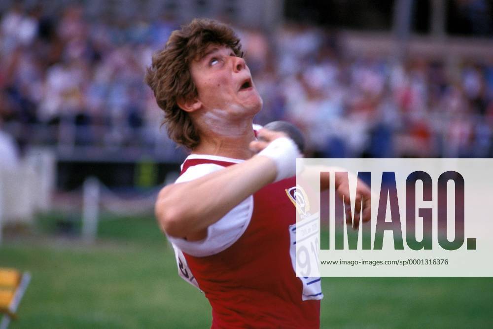 Heidi Krieger (SC Dynamo Berlin DDR) heißt inzwischen nach einer Geschlechtsumwandlung Andreas Krieger Leichtathletik OS Sommer Damen Kugelstoßen 1986, Kugel, Kugelstoß, Aufnahmedatum geschätzt Einzelbild Dynamik,