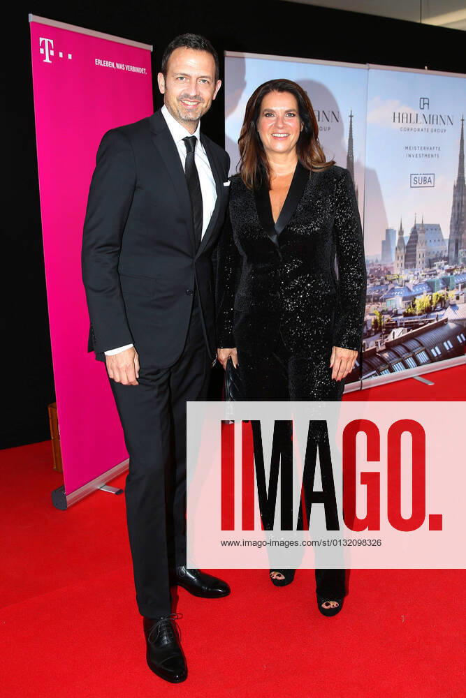 Till Brönner and Katarina Witt at the European Culture Award Gala Ceremony on 28 08 2021 at the Opera House in Bonn European Culture Award Ceremony 2021 in Bonn