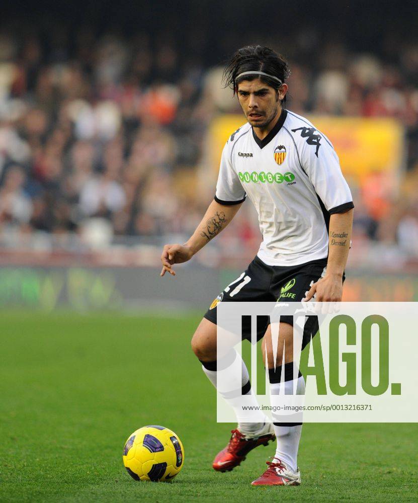Primera Division, FC Valencia - Deportivo La Coruna (L-R) Ever Banega - Valencia CF Nur fuer redaktionelle Verwendung, kein Model- oder Eigentum-Release vorhanden.