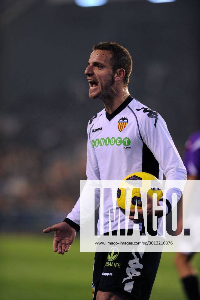 Primera Division, FC Valencia - Deportivo La Coruna (L-R) Roberto Soldado - Valencia CF Nur fuer redaktionelle Verwendung, kein Model- oder Eigentum-Release vorhanden.