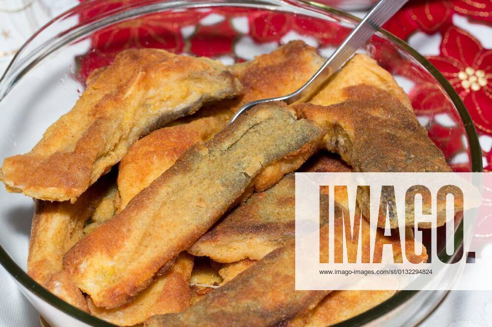 IMAGO Creative, Food, Karpfen-Saison Breaded carp, 24.11.2015 23:48:07,