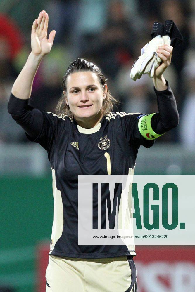 EMQ, Deutschland - Kasachstan v.l. Nadine Angerer (Deutsche Fussball Nationalmanschaft Damen) Foto Huebner Scheuring