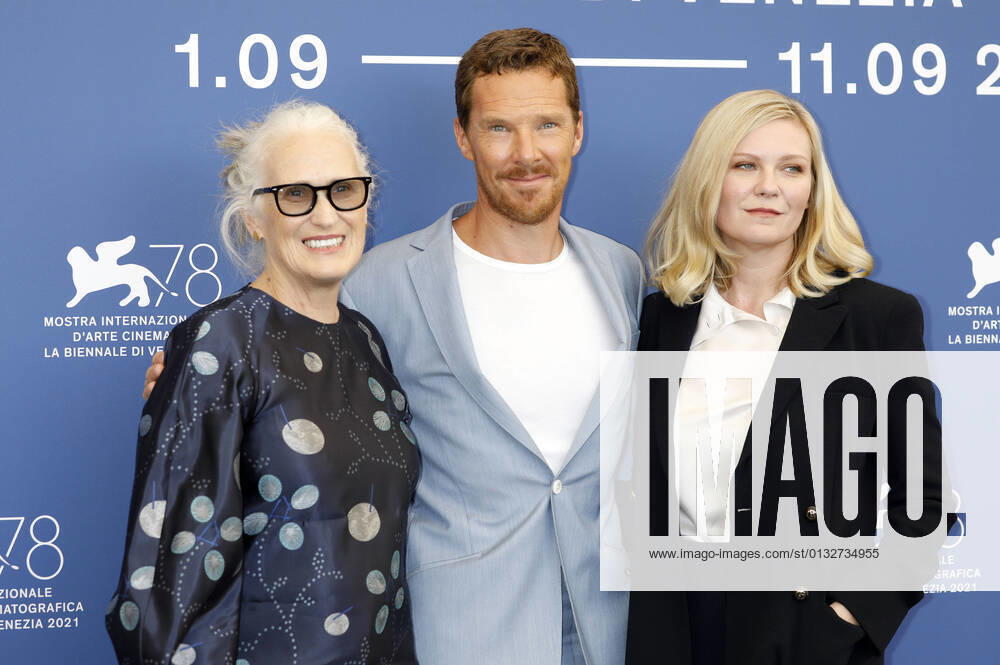 Jane Campion, Benedict Cumberbatch and Kirsten Dunst at the photocall for the feature film The Power of the Dog at the Biennale di Venezia 2021 78 Venice International Film Festival at Palazzo del Casino Venice, 02 09 2021 Foto:xD.xBedrosianx xFuturexImage