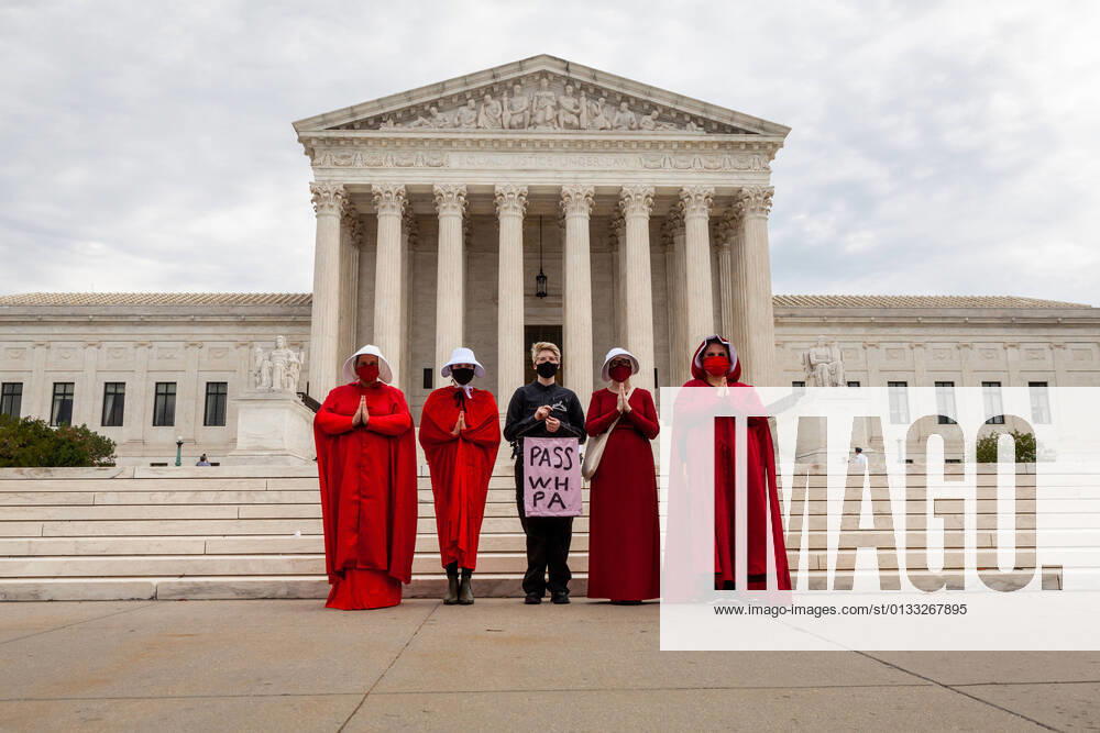 Handmaids Protest Against Texas Abortion Law Protesters dressed as handmaids and a guardian from The Handmaid s Tale stand in front of the US Supreme Court during a demonstration against the Texas law prohibiting abortions after 6 weeks, a point at which many women do not know they are pregnant. Protesters also urge passage of the Women s Health Protection Act, which would codify Roe v. Wade and guarantee access to abortion nationwide. Washington DC United States bailey-handmaid210905_npofY