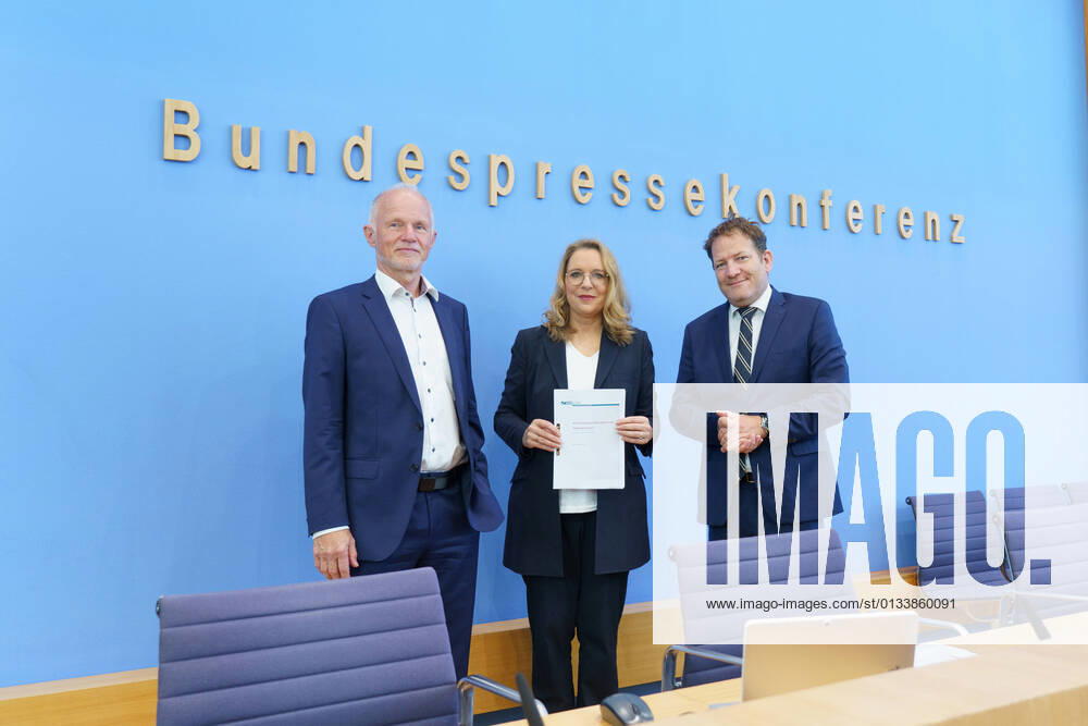 Federal Press Conference in Berlin Presentat