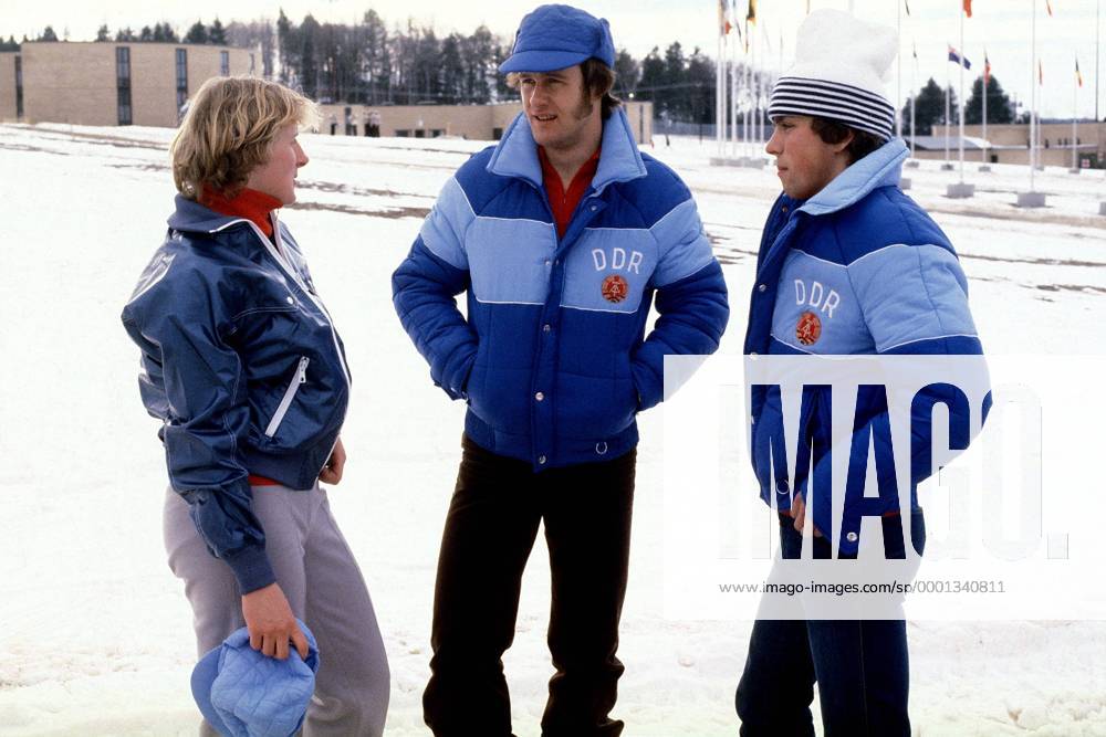 Sabine Becker im Gespräch mit Ulrich Wehling (Mitte) und Uwe Dotzauer (alle DDR) Nordische Kombination OS Winter Herren Olympische Winterspiele 1980, Olympia, Olympiade, Spiele, Ski Nordisch, Nordischer Skisport, Vdia Gruppe Lake Placid