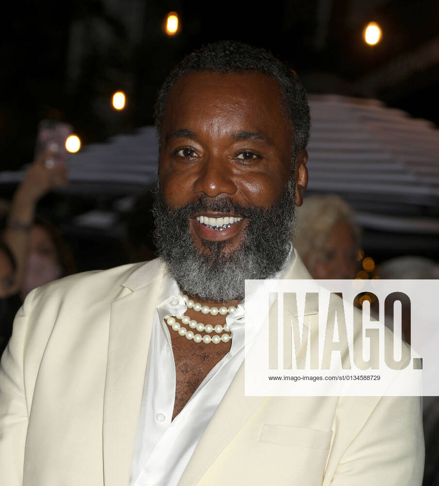 Director LEE DANIELS attends the 2021 VIP Met Gala departures held at The Mark Hotel. New York USA - ZUMAk03_ 20210913_zaf_k03_264
