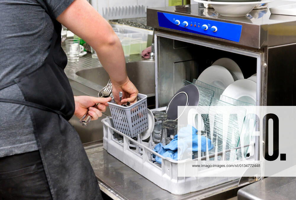 Restaurant,dishwasher,empty,restaurants,dishwashers,empties 3ro-g8j