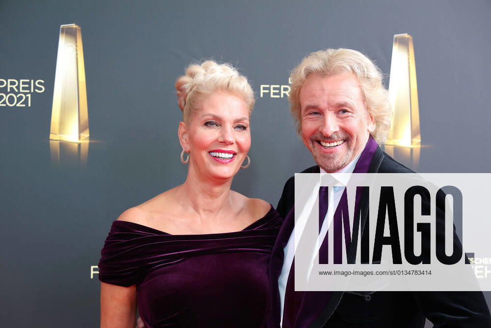 Thomas Gottschalk and Karina Mross arriving at the German Television Award Ceremony on 16 09 2021 in Cologne German Television Award Ceremony 2021 in Cologne