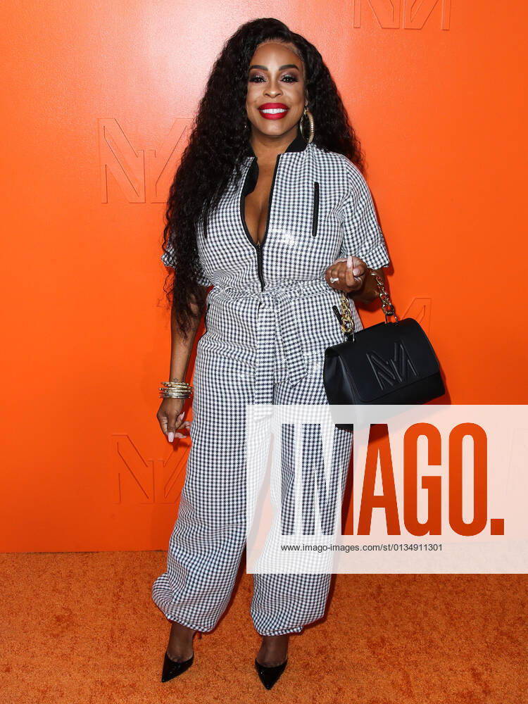 MARCELL VON BERLIN Spring Summer 2021 Runway Fashion Show - Arrivals BEVERLY HILLS, LOS ANGELES, CALIFORNIA, USA - SEPTEMBER 16: Actress Niecy Nash arrives at the MARCELL VON BERLIN Spring Summer 2021 Runway Fashion Show held at the Sheats Goldstein Residence on September 16, 2021 in Beverly Hills, Los Angeles, California, United States. Beverly Hills California United States collin-marcellv210916_npk7L