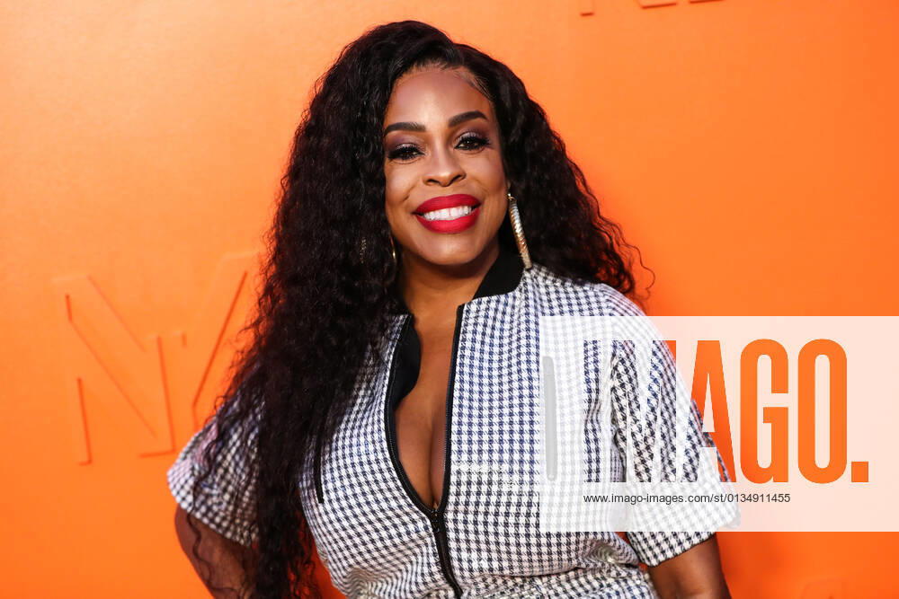 MARCELL VON BERLIN Spring Summer 2021 Runway Fashion Show - Arrivals BEVERLY HILLS, LOS ANGELES, CALIFORNIA, USA - SEPTEMBER 16: Actress Niecy Nash arrives at the MARCELL VON BERLIN Spring Summer 2021 Runway Fashion Show held at the Sheats Goldstein Residence on September 16, 2021 in Beverly Hills, Los Angeles, California, United States. Beverly Hills California United States collin-marcellv210916_npE5e