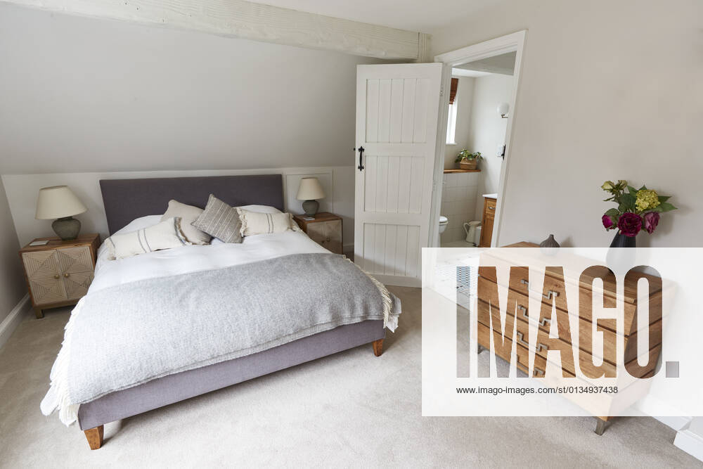 Double bed,bedroom,dresser,double beds,bedrooms,bureau,drawer,dressers mmq-119x ,property released