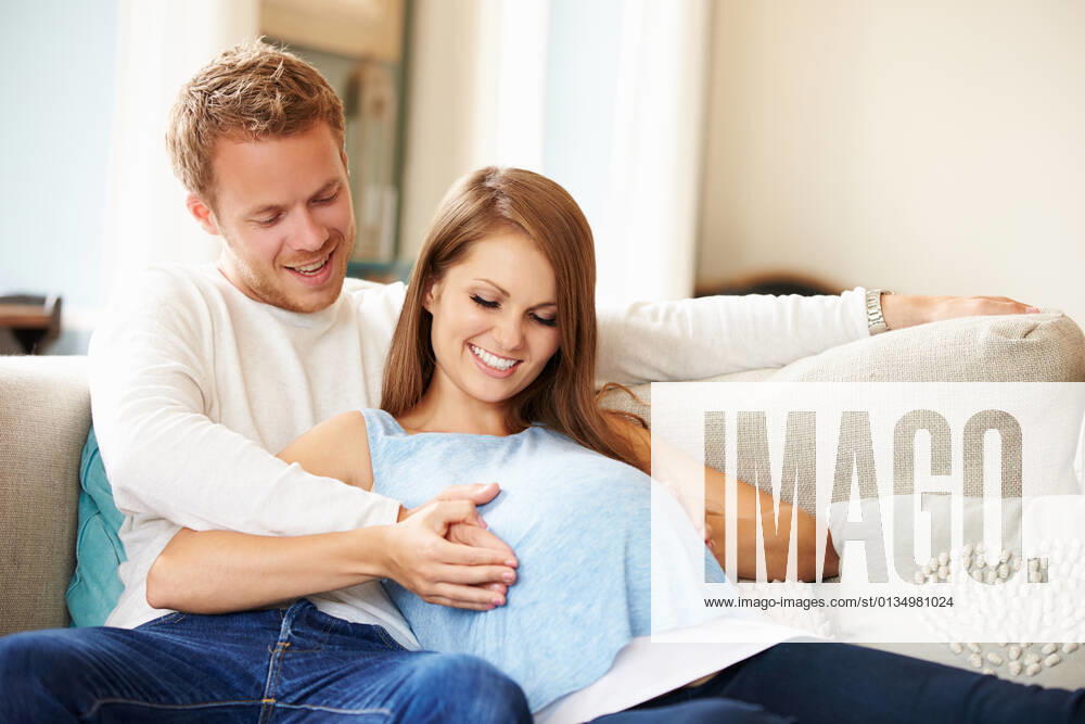 Pregnant,anticipation,couple,pregnants,anticipations,couples mmq-s7b ,model released, Symbolfoto