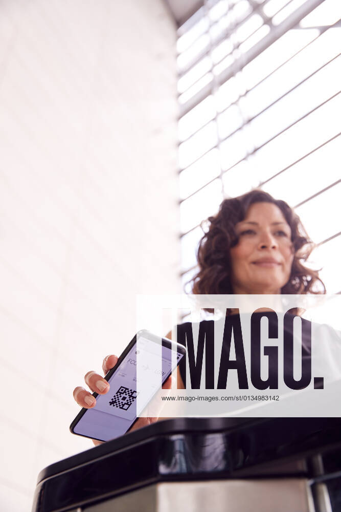 Check in,boarding pass,qr code,eTicket,check-ins mmq-yta ,model released, Symbolfoto