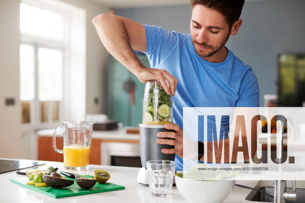 Blender,detox,green smoothie,blenders mmq-zed ,model released, Symbolfoto