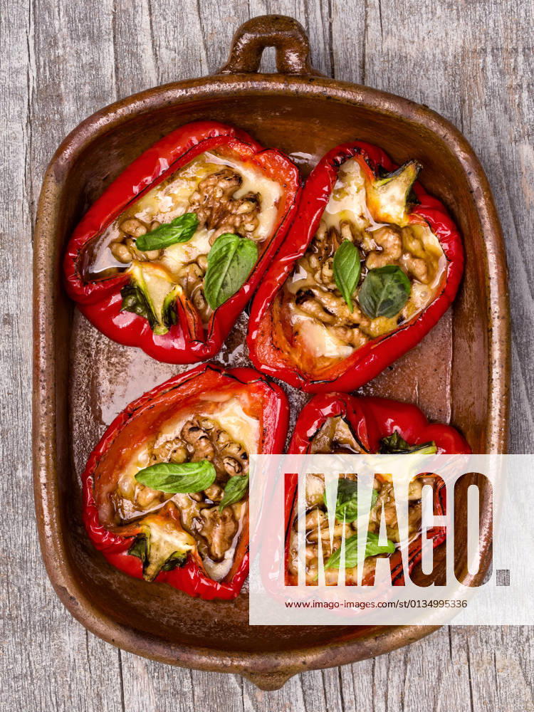 Vegetarian,baked meal,stuffed peppers,vegetarians,baked meals mpd-i89