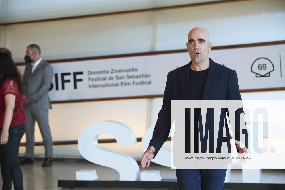 Luis Tosar attended Maixabel Photocall during 69th San Sebastian International Film Festival at Kursaal Palace on September 18, 2021 in Donostia San Sebastian, Spain Madrid Spain - ZUMAg15_ 20210918_zaf_g15_041