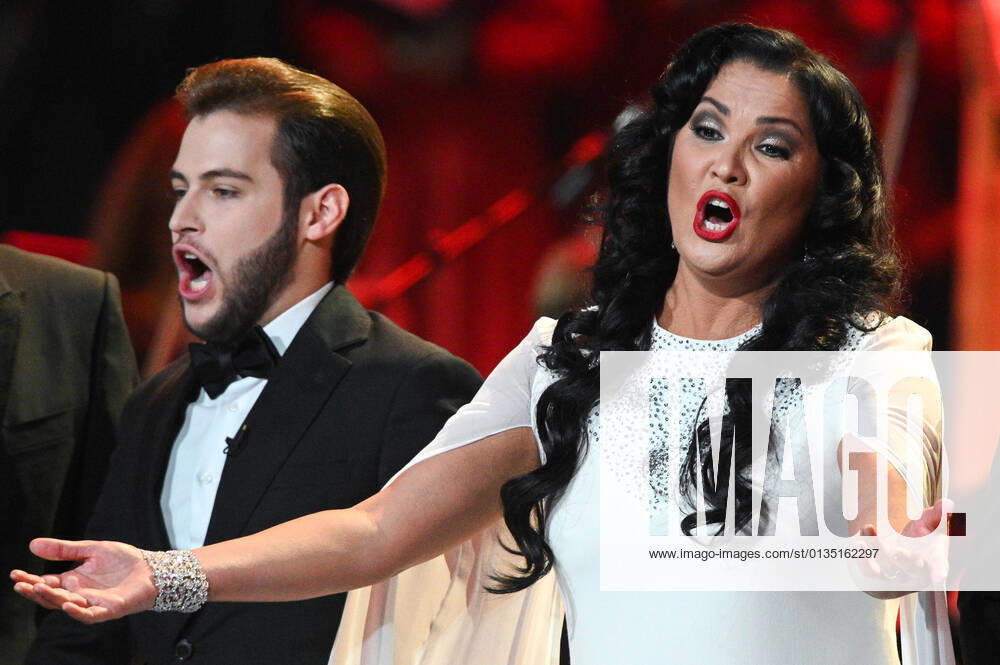Entertainment Themen der Woche KW37 Russia Opera Singer Netrebko Anniversary 6653982 18.09.2021 Opera singer Anna Netrebko performs during a concert marking her 50th birthday, at the State Kremlin Palace, Moscow, Russia. Ramil Sitdikov Sputnik Moscow Russia