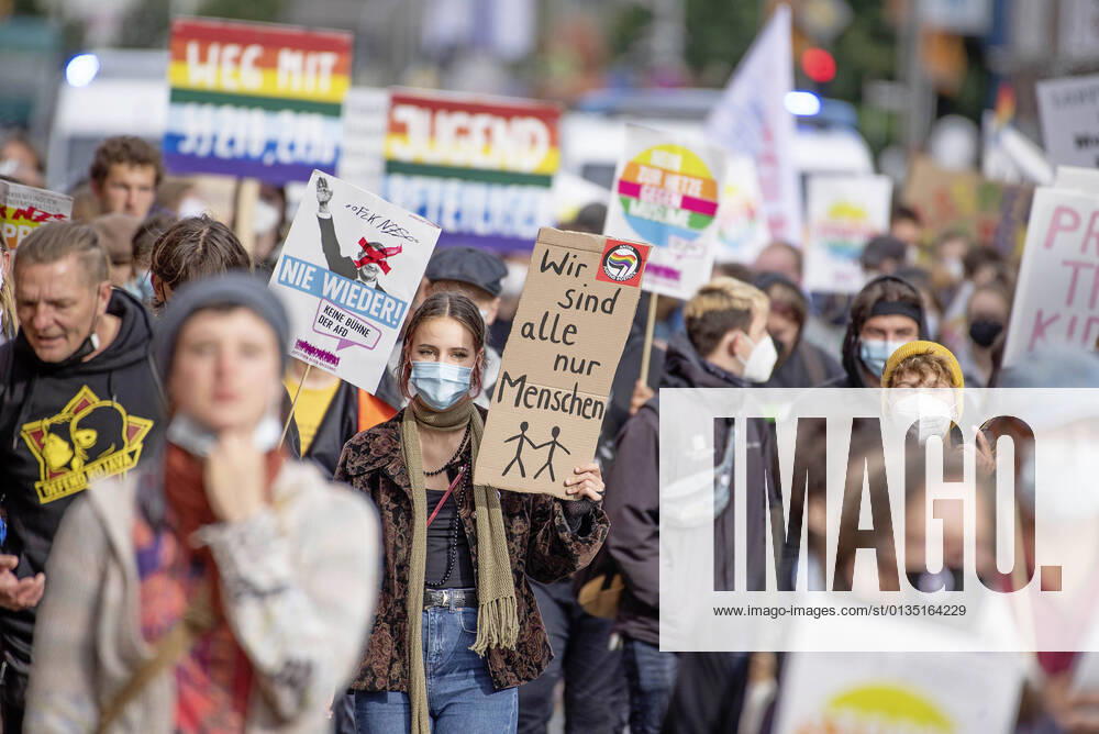 Demonstrators run on a protest march through the city of Rostock A week before the federal election, the statewide alliance indivisibleMV wants to draw attention to the problems in the state that many people in Mecklenburg Western Pomerania are concerned about Climate, anti-racism and social justice are