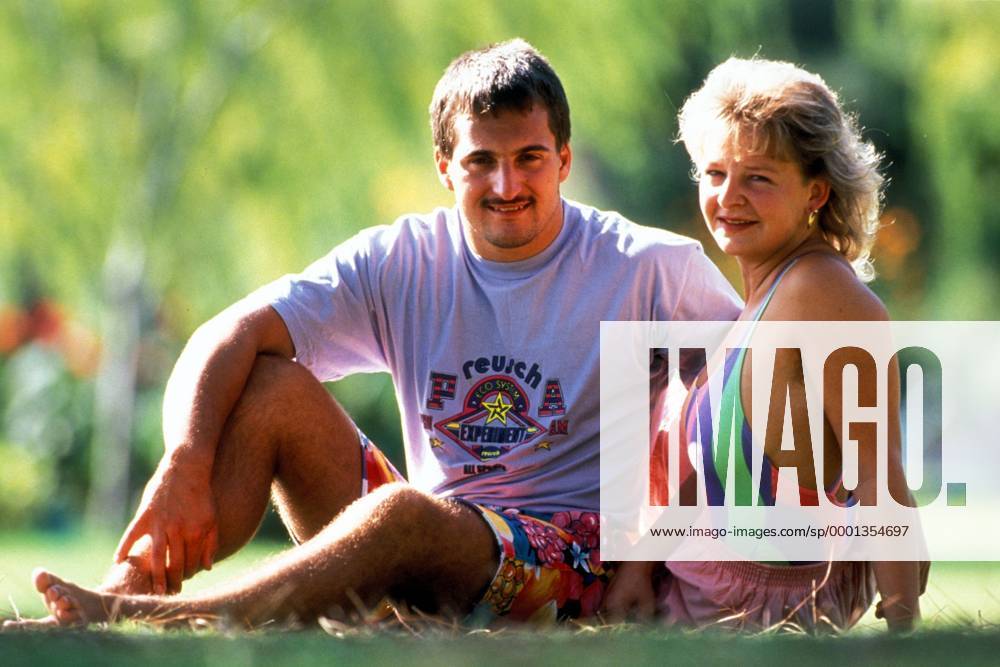 Georg Hackl (Deutschland) mit seiner Freundin Margit Datzmann Rennrodeln Herren Rodeln 1991, Rennschlittensport, Rennschlitten, Vdia Gruppe