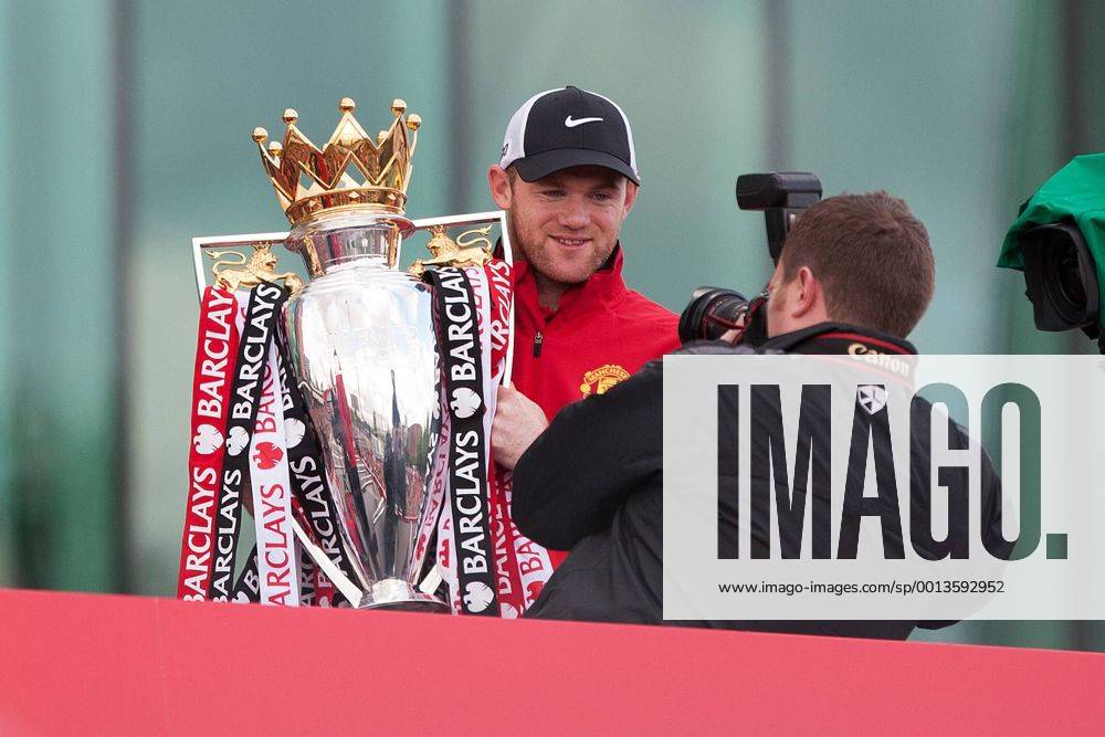 Wayne Rooney of Manchester United poses with the trophy - Manchester United - Premier League Trophy Parade - Manchester - England -13 05 2013 - .