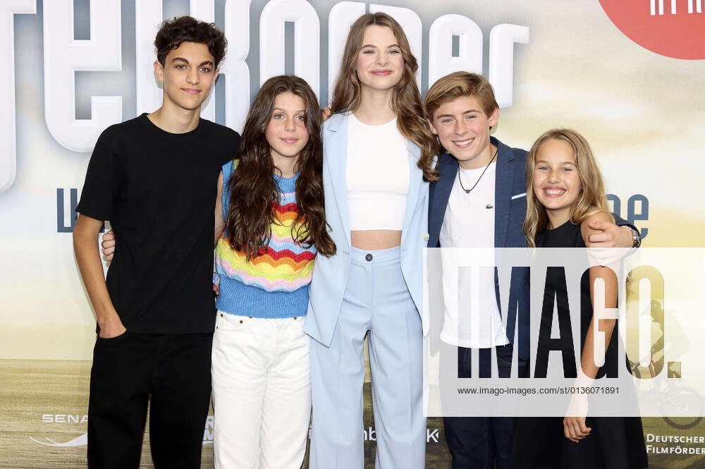 Caspar Fischer Ortmann, Linda Madita, Emilia Flint, Leander Burat and Charlotte Martz at the premiere of the movie Die Pfefferkörner und der Schatz der Tiefsee at Cinemaxx Dammtor Hamburg, 25 09 2021 Foto:xFuturexImage