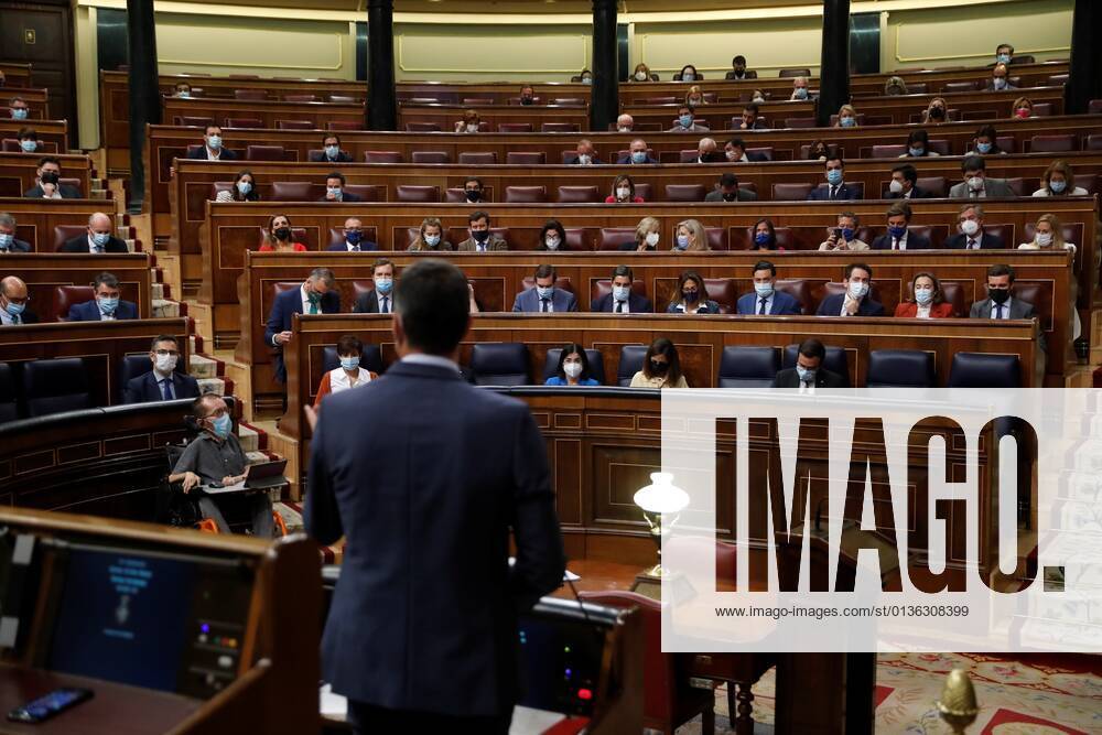 Spanish Prime Minister, Pedro Sanchez (back to camera), intervenes during Question Time at the Lower House in Madrid, Spain, 29 September 2021. Question Time at Parliament !ACHTUNG: NUR REDAKTIONELLE NUTZUNG!
