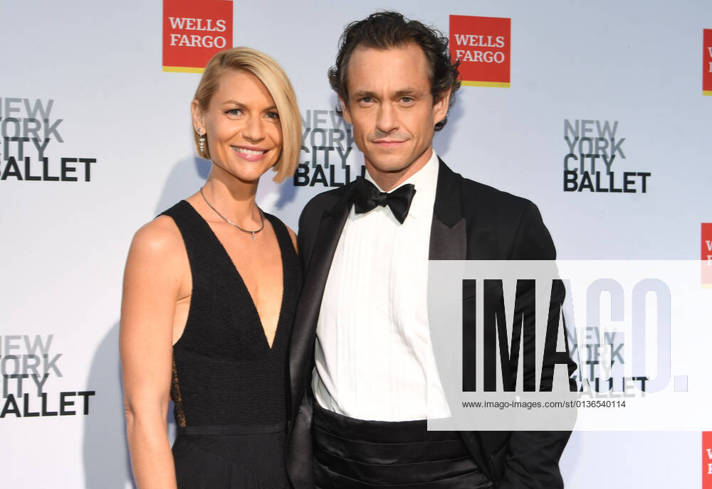 NEW YORK, NY - SEPTEMBER 30: Claire Danes and Hugh Dancy at the New York City BalletÕs 2021 Fall Fashion Gala at Lincoln Center in New York City on September 30, 2021.
