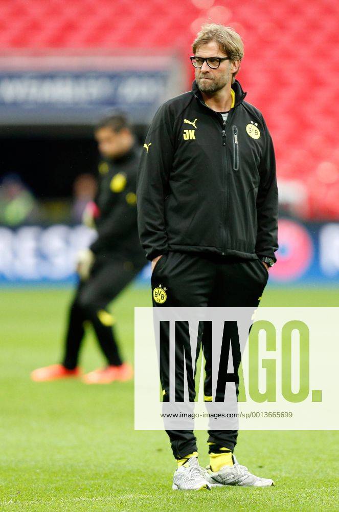 FUSSBALL - CL Finale, Dortmund vs Bayern, Vorberichte, Training LONDON,ENGLAND,24.MAI.13 - FUSSBALL - UEFA Champions League Finale, Borussia Dortmund vs FC Bayern München, Vorberichte, Abschlusstraining Dortmund. Bild zeigt Trainer Jürgen Klopp (Dortmund).