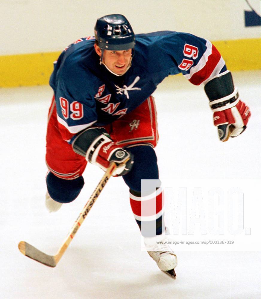 Wayne Gretzky (New York Rangers) - (Icon7400582) Eishockey Herren NHL 1998 1999, New York Rangers Einzelbild Anaheim Dynamik,
