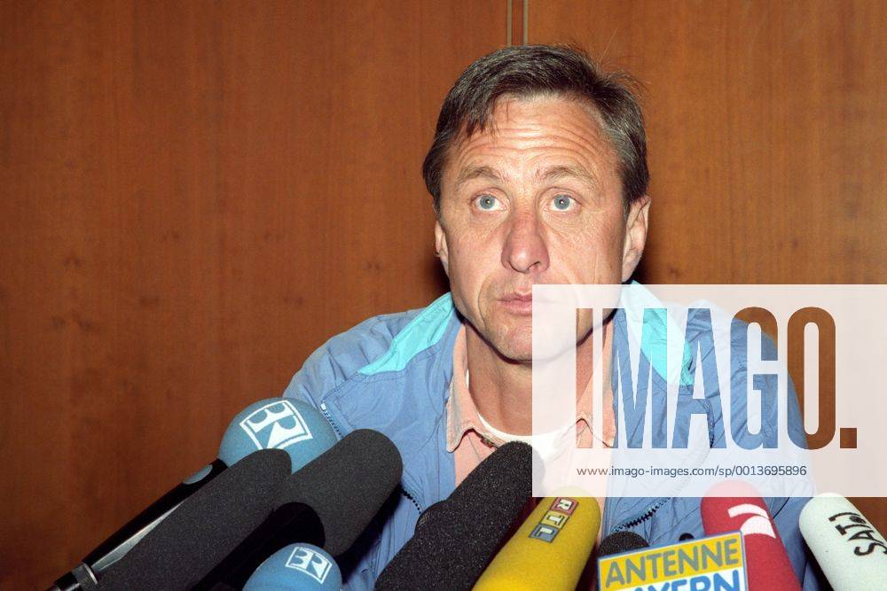 Trainer Johan Cruyff (FC Barcelona) - Pressekonferenz