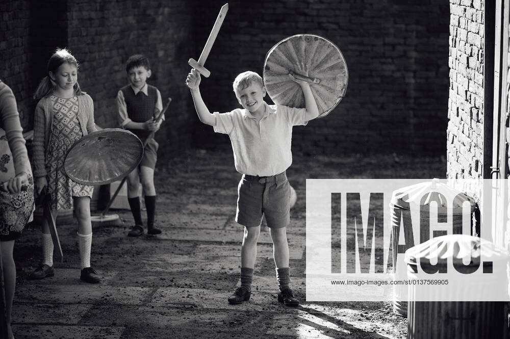 Jude Hill stars as Buddy in director Kenneth Branagh s BELFAST (2021), a Focus Features release. Photo credit : Rob Youngson Focus Features The Hollywood Archive