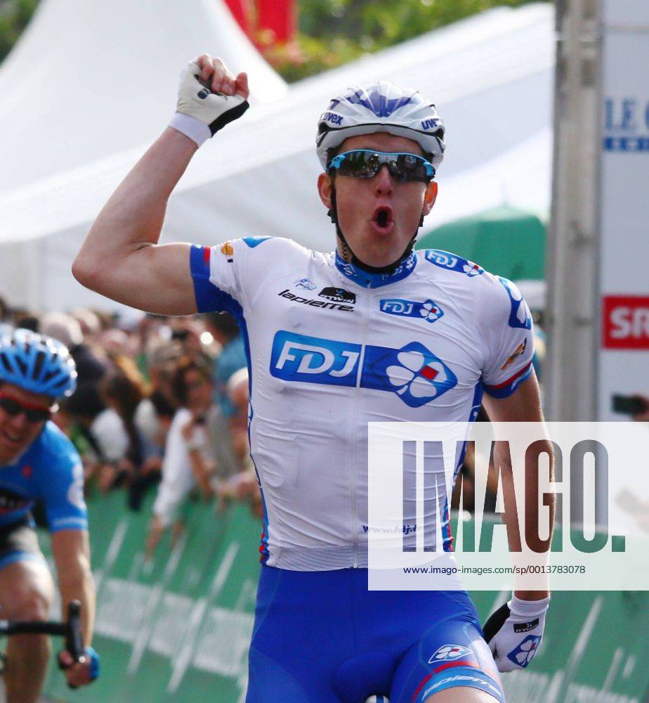 77. Radsport Tour de Suisse 4 Etappe Innertkirchen - Buochs Billd zeigt den Sieger Arnaud Demare (FRA) Team FDJ Aktion Foto
