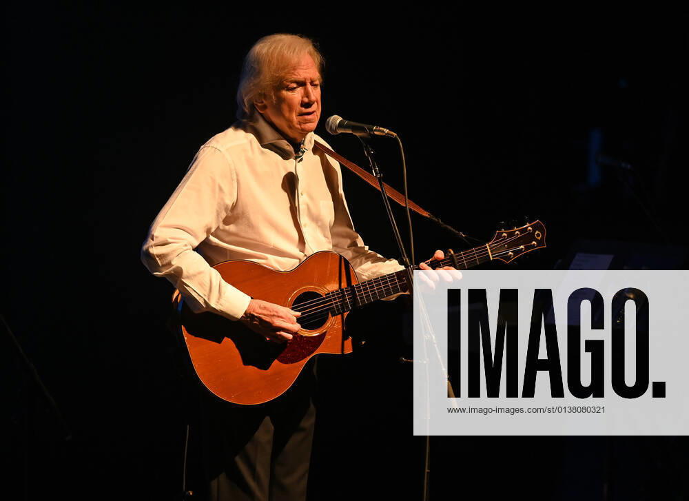 Justin Hayward performs at The Broward Center for the Performing Arts on October 9, 2021 in Fort Lauderdale, Florida.