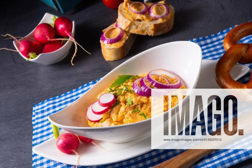 The perfect Bavarian obazda with radishes and onions, 13.10.2020,