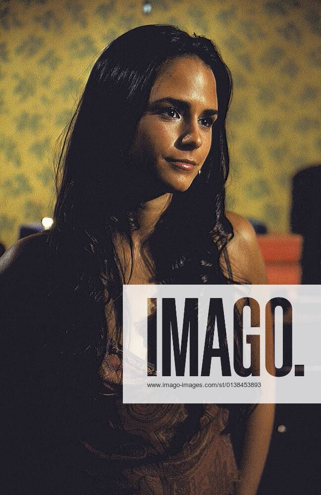 THE FAST AND THE FURIOUS, Jordana Brewster, 2001. ? Universal courtesy Everett Collection Ref:MCDFAAN UV042 PUBLICATIONXNOTxINxCANxCHNxFRAxITAxJPNxNORxPOLxRUSxESPxUKxUSA